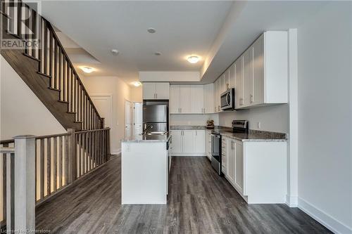 261 Skinner Road Unit# 1, Waterdown, ON - Indoor Photo Showing Kitchen