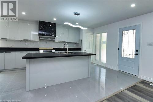 264 St Andrews Drive, Hamilton, ON - Indoor Photo Showing Kitchen With Double Sink