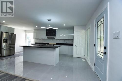 264 St Andrews Drive, Hamilton, ON - Indoor Photo Showing Kitchen With Upgraded Kitchen