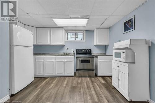 1269 Leighland Road, Burlington, ON - Indoor Photo Showing Kitchen