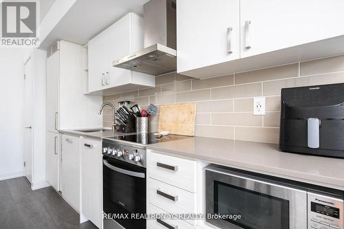 808 - 125 Redpath Avenue, Toronto, ON - Indoor Photo Showing Kitchen