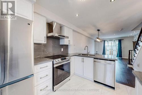 18 - 1635 Pickering Parkway, Pickering, ON - Indoor Photo Showing Kitchen With Double Sink With Upgraded Kitchen