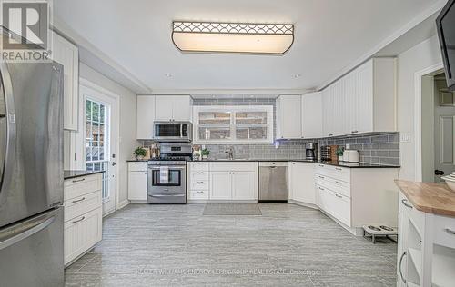 112 Adelaide Avenue W, Oshawa (O'Neill), ON - Indoor Photo Showing Kitchen With Stainless Steel Kitchen