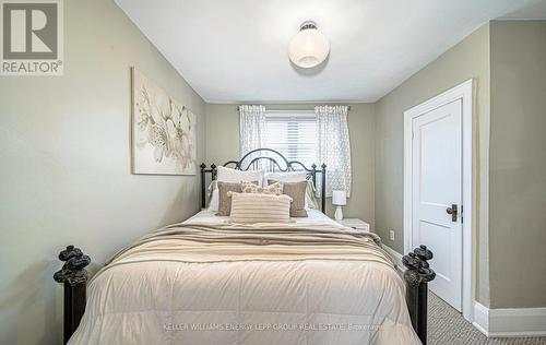 112 Adelaide Avenue W, Oshawa (O'Neill), ON - Indoor Photo Showing Bedroom