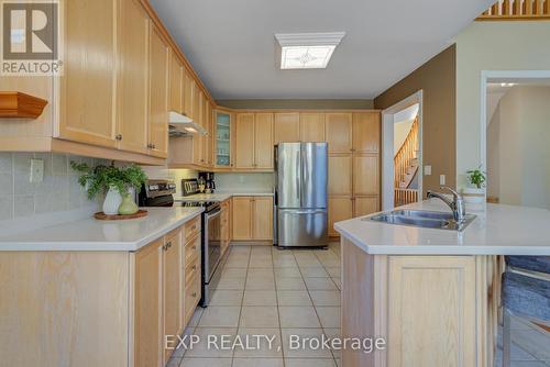 172 Jefferson Forest Drive, Richmond Hill (Jefferson), ON - Indoor Photo Showing Kitchen With Stainless Steel Kitchen With Double Sink