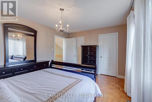 172 Jefferson Forest Drive, Richmond Hill (Jefferson), ON - Indoor Photo Showing Bedroom