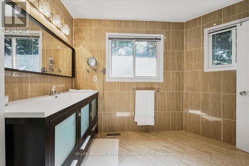 31 Glen Crescent, Vaughan (Uplands), ON - Indoor Photo Showing Bathroom