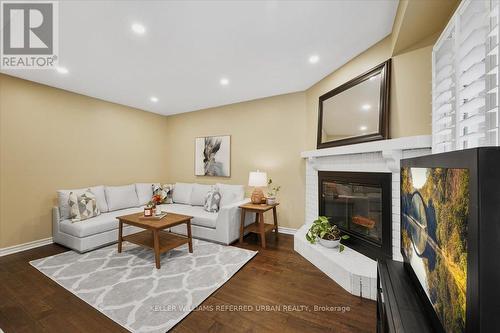 31 Glen Crescent, Vaughan (Uplands), ON - Indoor Photo Showing Living Room With Fireplace