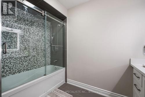 3108 Eclipse Avenue, Mississauga (Churchill Meadows), ON - Indoor Photo Showing Bathroom