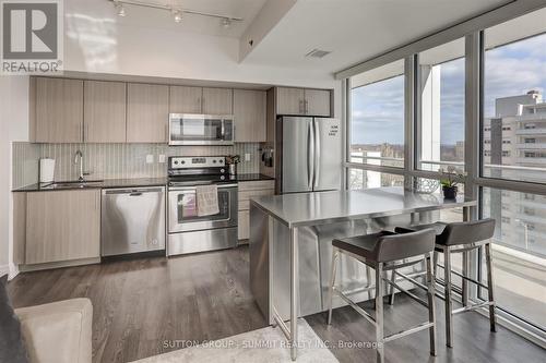 709 - 55 Speers Road, Oakville (Old Oakville), ON - Indoor Photo Showing Kitchen