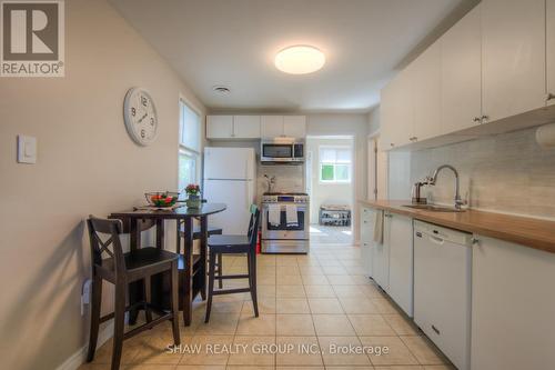 1904 Main Street E, Hamilton, ON - Indoor Photo Showing Kitchen