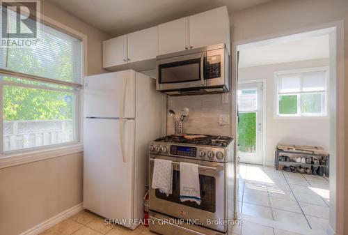 1904 Main Street E, Hamilton, ON - Indoor Photo Showing Kitchen