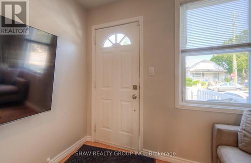 1904 Main Street E, Hamilton, ON - Indoor Photo Showing Other Room