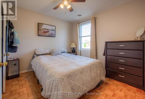 1904 Main Street E, Hamilton, ON - Indoor Photo Showing Bedroom