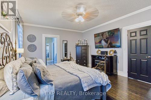 261 Montreal Circle, Hamilton, ON - Indoor Photo Showing Bedroom