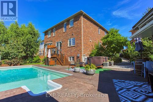 261 Montreal Circle, Hamilton, ON - Outdoor With In Ground Pool