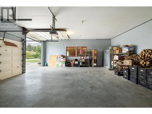 10108 Venables Drive, Coldstream, BC - Indoor Photo Showing Garage