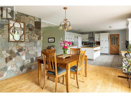 10108 Venables Drive, Coldstream, BC - Indoor Photo Showing Dining Room