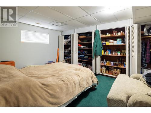 10108 Venables Drive, Coldstream, BC - Indoor Photo Showing Bedroom