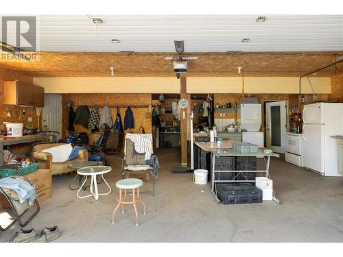 10108 Venables Drive, Coldstream, BC - Indoor Photo Showing Garage