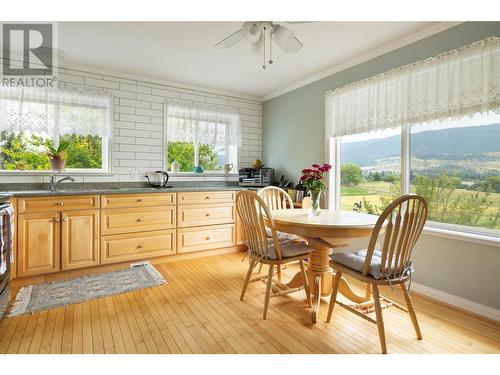 10108 Venables Drive, Coldstream, BC - Indoor Photo Showing Dining Room