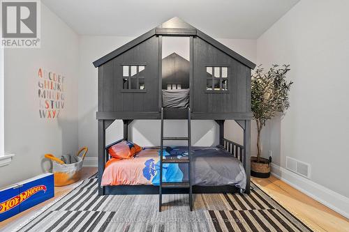 6206 Lucia Drive, Niagara Falls, ON - Indoor Photo Showing Bedroom