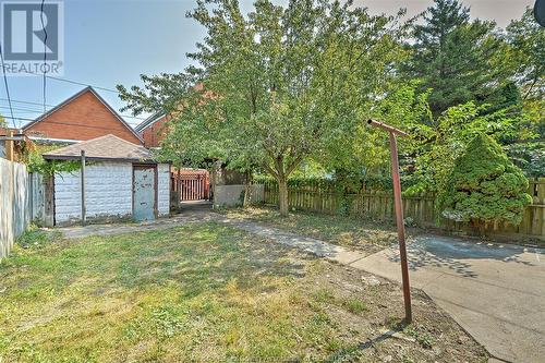 886 Lincoln, Windsor, ON - Outdoor