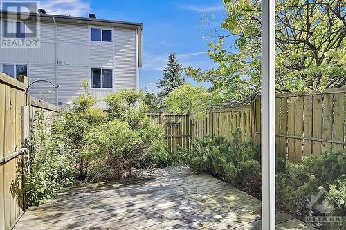 72 Manhattan Crescent, Ottawa, ON - Outdoor