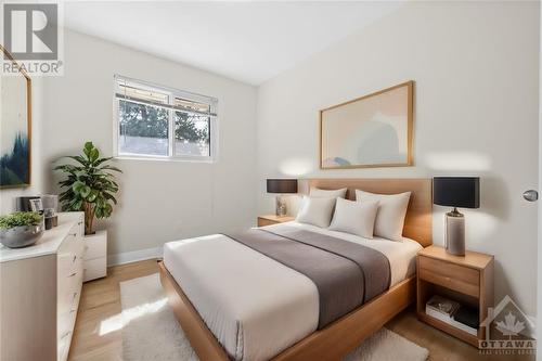 10 Roundhay Drive, Ottawa, ON - Indoor Photo Showing Bedroom