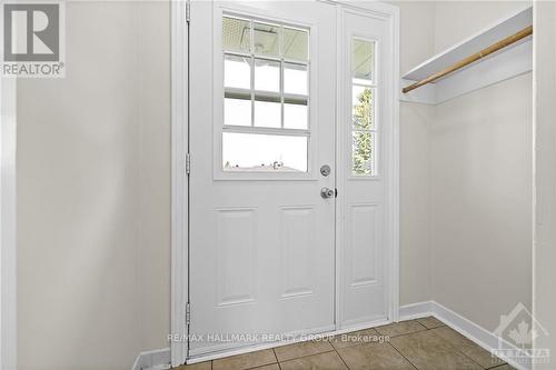 10 Roundhay Drive, Ottawa, ON - Indoor Photo Showing Other Room