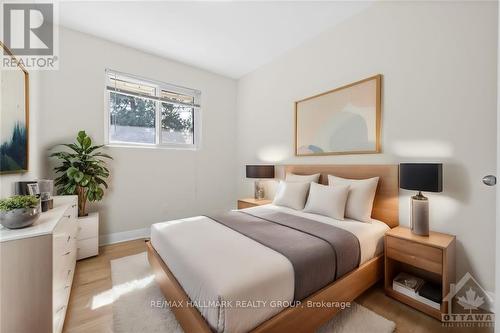 10 Roundhay Drive, Ottawa, ON - Indoor Photo Showing Bedroom