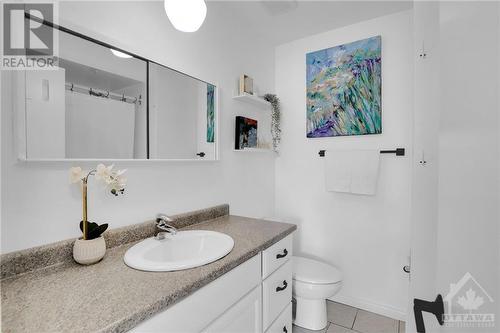 13 Redfield Avenue, Ottawa, ON - Indoor Photo Showing Bathroom