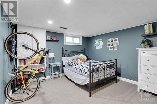 13 Redfield Avenue, Ottawa, ON - Indoor Photo Showing Bedroom