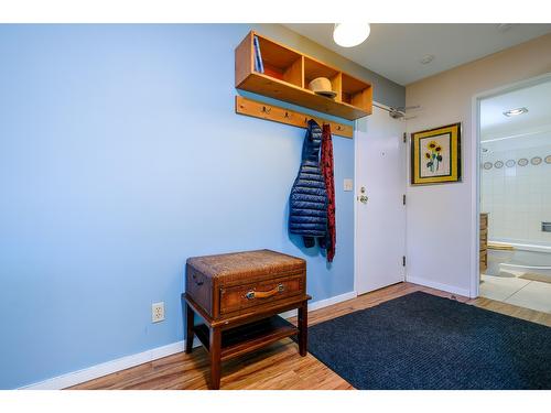 301 - 1510 Nickelplate Road, Rossland, BC - Indoor Photo Showing Other Room