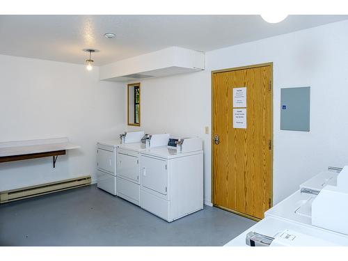 301 - 1510 Nickelplate Road, Rossland, BC - Indoor Photo Showing Laundry Room