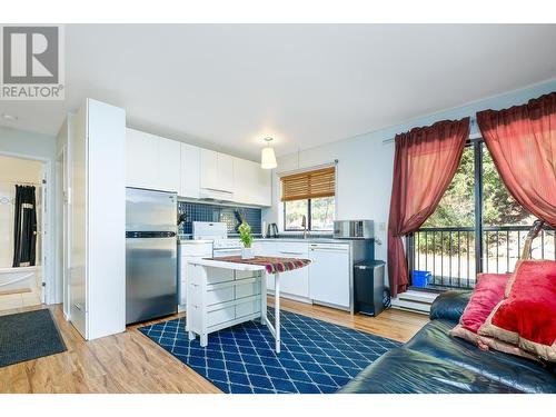 1510 Nickelplate Road Unit# 301, Rossland, BC - Indoor Photo Showing Kitchen