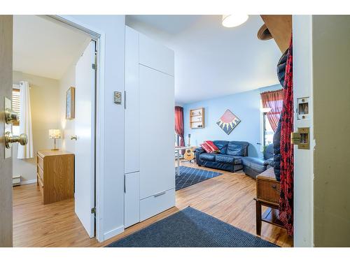 301 - 1510 Nickelplate Road, Rossland, BC - Indoor Photo Showing Other Room