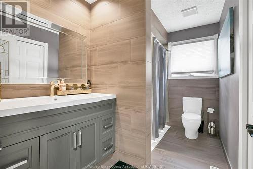 10690 Keating Crescent, Windsor, ON - Indoor Photo Showing Bathroom