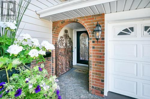 10690 Keating Crescent, Windsor, ON - Outdoor With Exterior