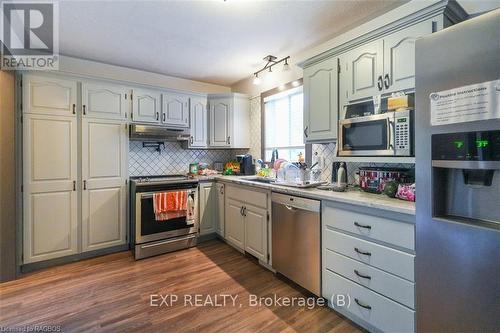 525 19Th Street W, Owen Sound, ON - Indoor Photo Showing Kitchen