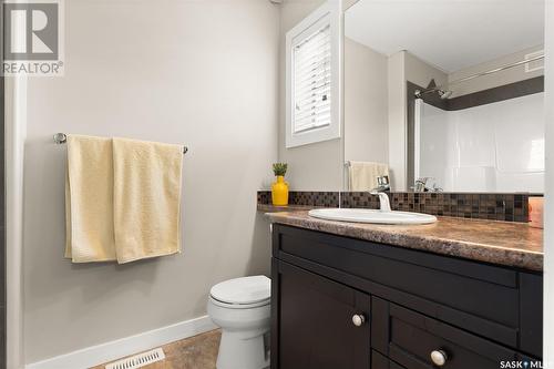 8822 Hincks Lane, Regina, SK - Indoor Photo Showing Bathroom