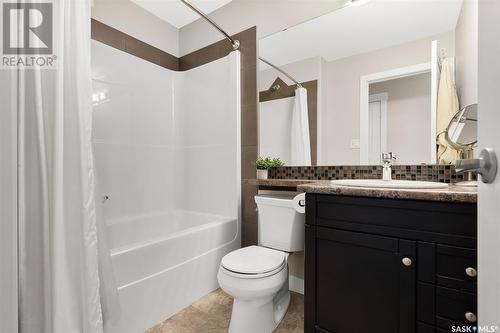 8822 Hincks Lane, Regina, SK - Indoor Photo Showing Bathroom