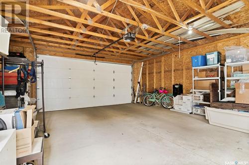 8822 Hincks Lane, Regina, SK - Indoor Photo Showing Garage