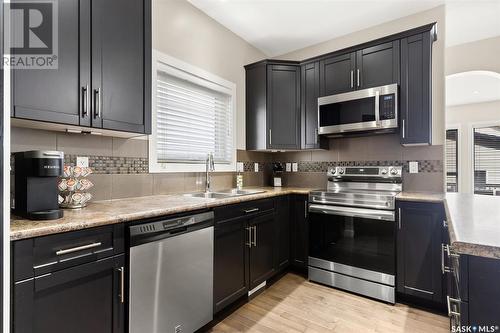 8822 Hincks Lane, Regina, SK - Indoor Photo Showing Kitchen With Double Sink