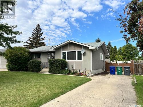 75 Morris Drive, Saskatoon, SK - Outdoor With Facade