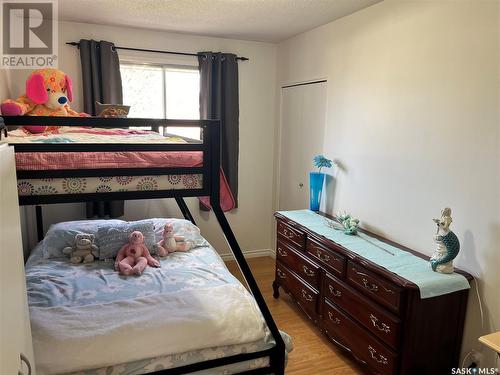 75 Morris Drive, Saskatoon, SK - Indoor Photo Showing Bedroom