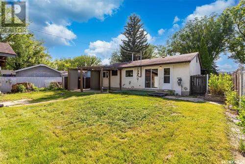 522 W Avenue S, Saskatoon, SK - Outdoor