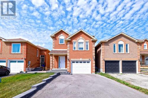 111 Hudson Crescent, Bradford West Gwillimbury, ON - Outdoor With Facade