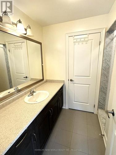 145 Fitzmaurice Drive, Vaughan, ON - Indoor Photo Showing Bathroom