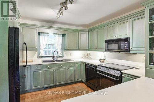 1390 Warminster Side Road, Oro-Medonte, ON - Indoor Photo Showing Kitchen With Double Sink